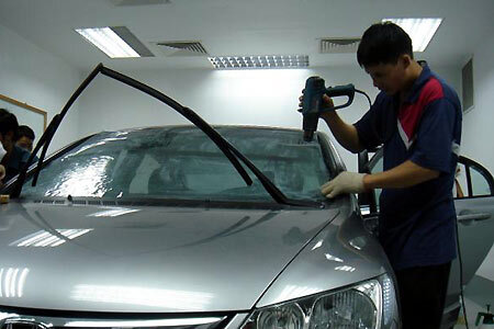 Phim cách nhiệt: Cách sử dụng để chống nóng ô tô hiệu quả nhất